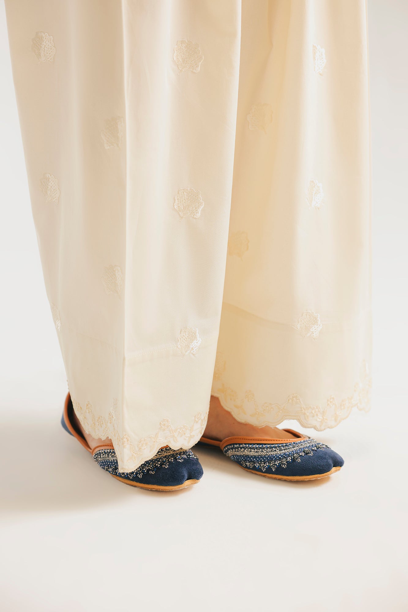 TROUSER (E0421/101/001)